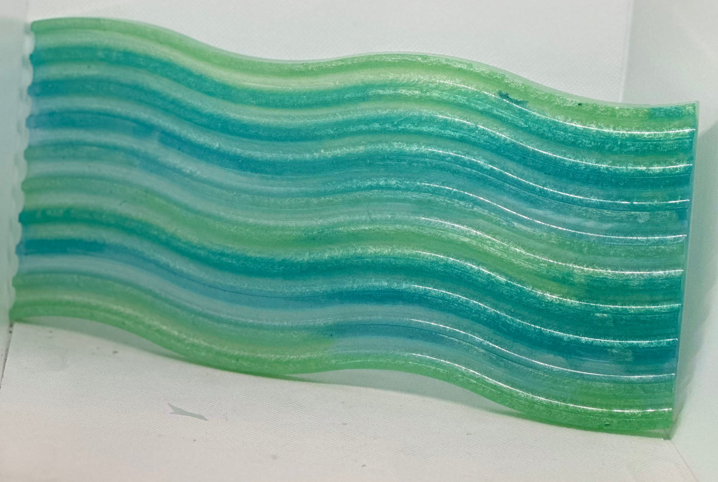 Long resin waves